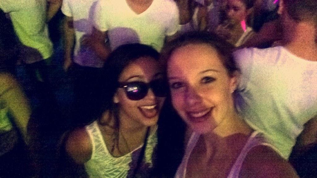 xLins_'s tweet photo. Neonsplash 🎉 http://t.co/rlmQVnMh3I