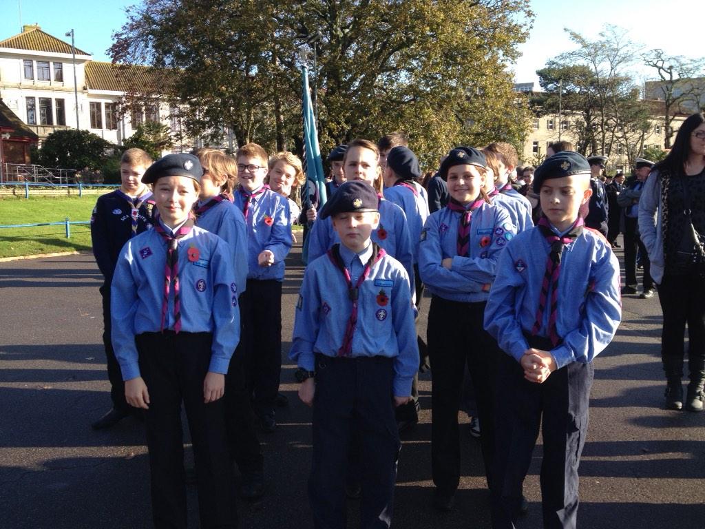 1stParkstone's tweet photo. Remembrance Day Parade #poolepark #LestWeForget http://t.co/eQOqOqvjcL