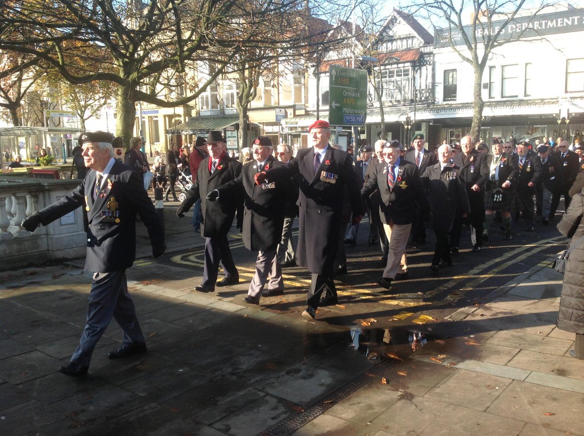 Southport pays its respects on #RemembranceDay southportvisiter.co.uk/news/southport…