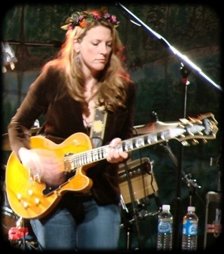 HAPPY 44th BIRTHDAY to Susan Tedeschi, joint leader of the Tedeschi-Trucks Band, on Nov 9th.  