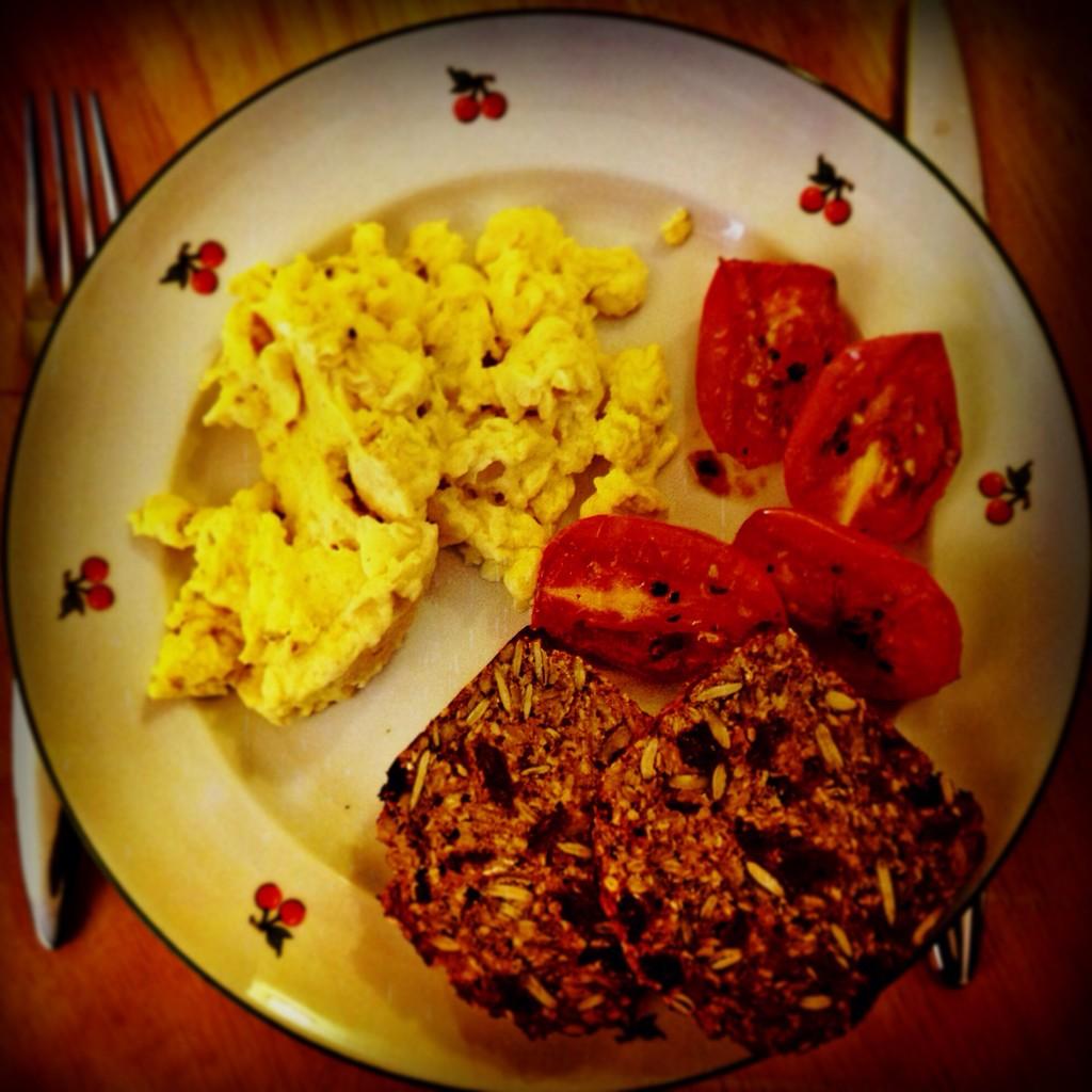 clotilderullaud's tweet image. Best Irish breakfast ever home cooked by my oldest &amp;amp; dearest friend :) #scrambledegg #organic #HomeCookHero #Ireland