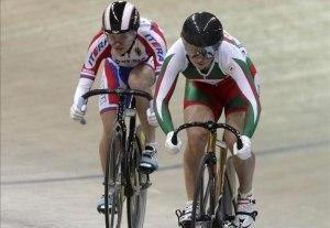 Gunsjim1's tweet photo. #CiclismoenPista
Copa Mundial:
Anastasiia Voinova oro en velocidad en Guadalajara.
#InfoCiclis
http://t.co/E8uVmVKAZY http://t.co/nOQuCVCbnz