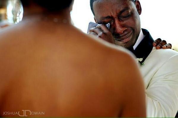 ForeverRob97's tweet photo. when you're about to get married but the girl you really wanted texts you saying "i want you back" http://t.co/EU2ViTqCZN
