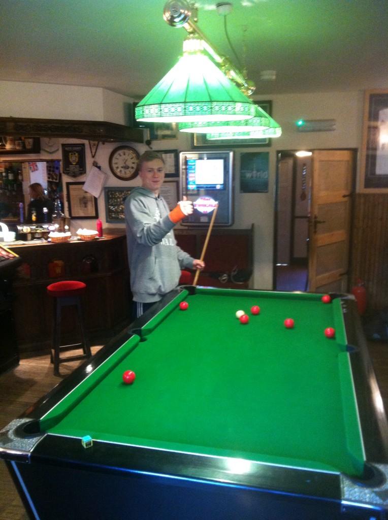 djgncfc's tweet photo. Just 7 balled @hadynread #theplough#7balled http://t.co/EOzbdfmDc0