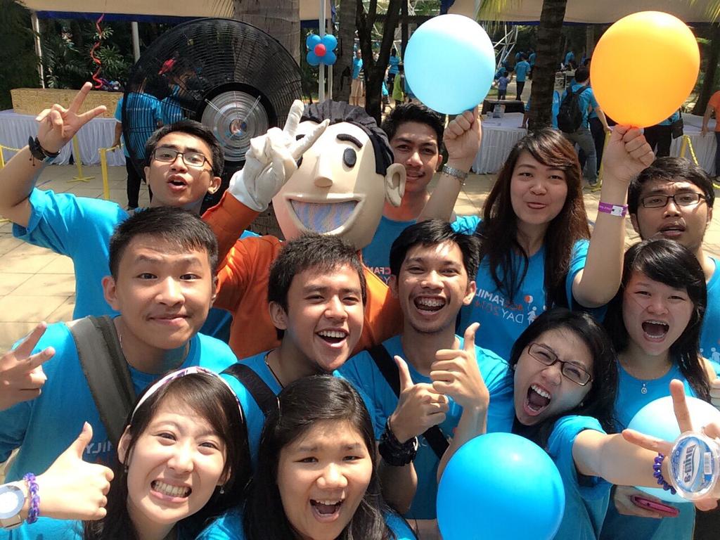 shellaouw's tweet photo. @acckreditmobil #accfamday2014 with sii unyil yeaaaayyy #proudtobeaccfamily #MT241 http://t.co/XQfDYdmsIc