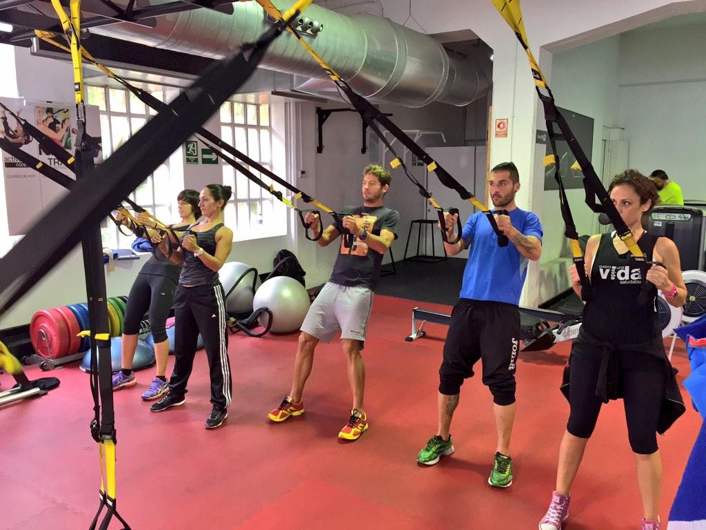 josemuyor's tweet photo. Terminamos el curso de #Entrenamiento en #Suspensión de @AlmeriaFitness. Un gran grupo. Suerte en vuestras clases!! http://t.co/PtYCNQtkvC
