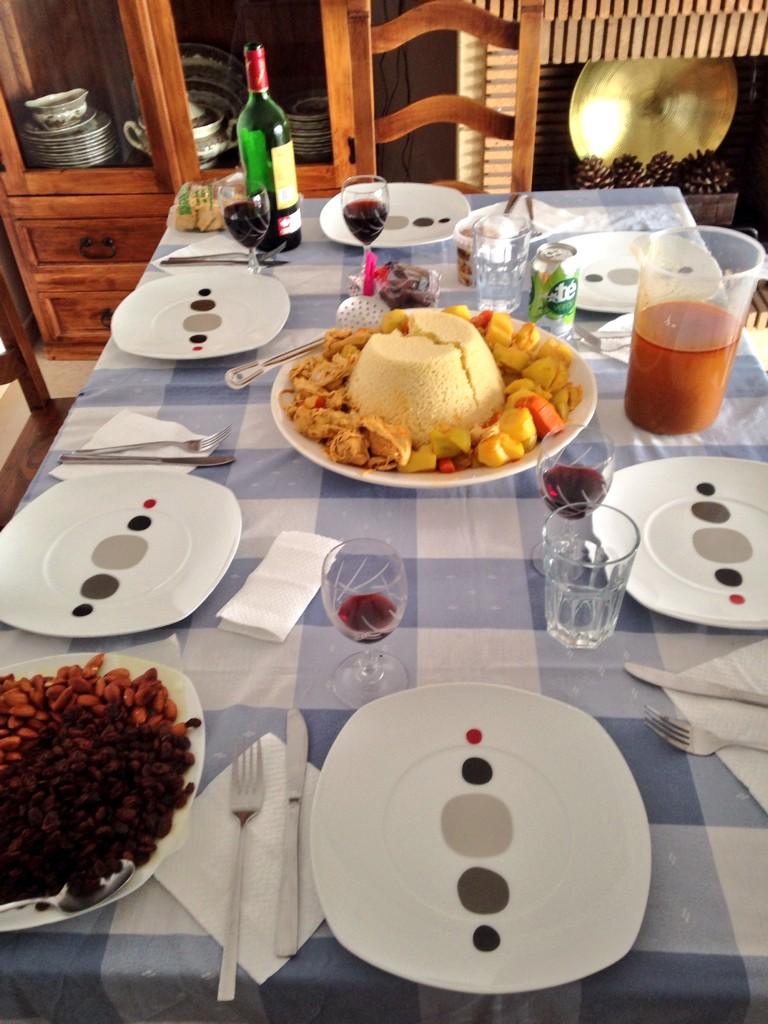 estefaniaDN's tweet photo. Cuscus!!! #ricorico #enfamilia #Morocco @Rubengilber http://t.co/3wVZV6nRKW