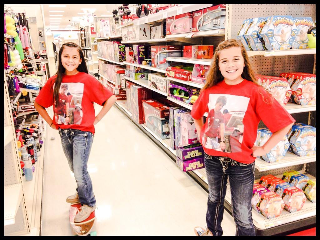 AlexTargetTees's tweet photo. Get your #alexfromtarget Shirt today!!!
http://t.co/9icdxbICFj

#alexfromtargetsquad http://t.co/T4BVUVusG0