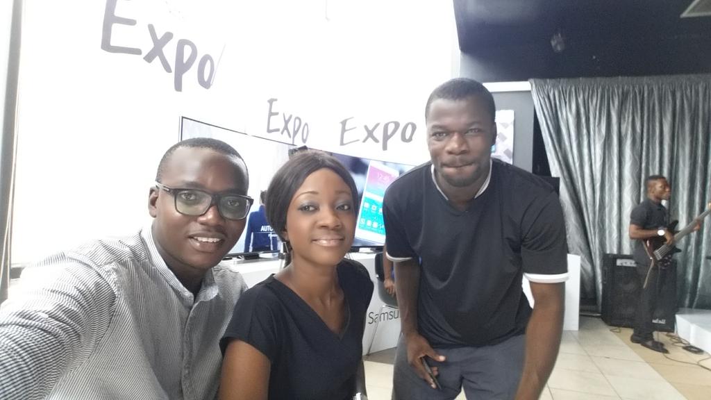 caroline4real's tweet photo. Wide selfie.. @MacJordaN @ttaaggooee #note4expo http://t.co/XfY05n1bhi