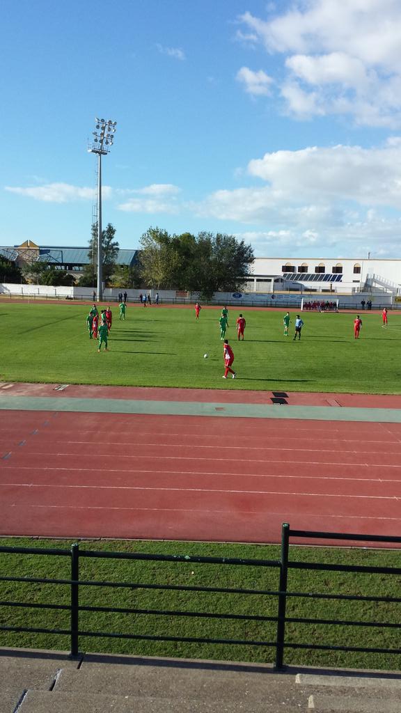 Empieza el partido en El Picacho....