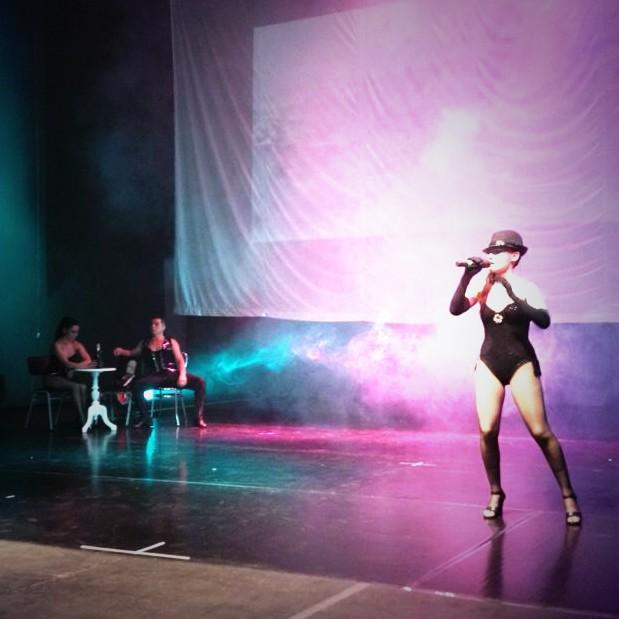 reddanza's tweet image. Cía. Catedral encanto a la comunidad #SanCarlos con 'Cabaret Mystique' @redculturacl @Cultura_Biobio #FDanzaBiobio