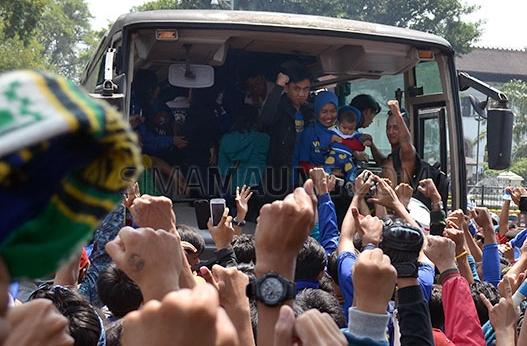 deyomeri's tweet photo. Alhamdulillah..balita ini selamat dari maut..gambar diambil dari http://t.co/9K2QvZUuYe http://t.co/qz72uviMbN