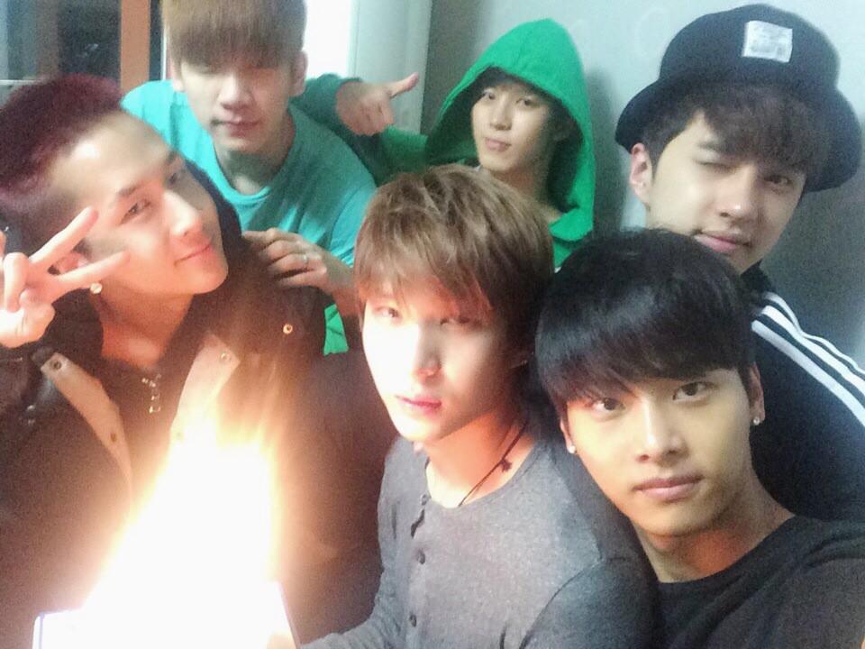 RealVIXX tweet media