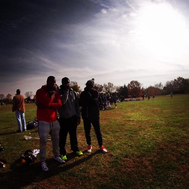 KyleHarrison18's tweet photo. Can't hear a word each other are saying, but like the technique. @aCasimir5 @jwalters1 #scheminonthelow http://t.co/kuOSALQSYn