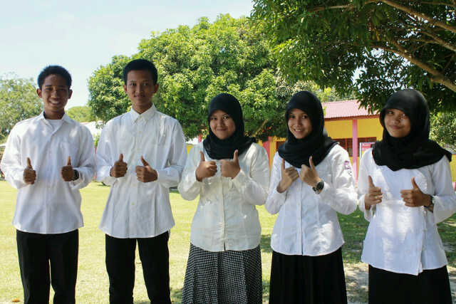 Pengurus OSIS masa bakti 2013-2014 <a href="/harismuda28/">Haris Muda</a> @_baguuus <a href="/VitaRamadhaniS/">Vita Siregar</a> @finarhmdn <a href="/RizkyPratiwi_/">Rizky Pratiwi</a>