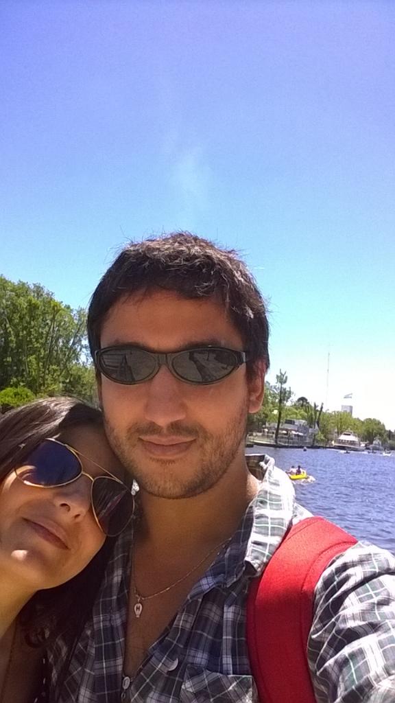 EQNico's tweet photo. Con @melita_caab nos vinimos al tigre en la #YardKing #Domingueando http://t.co/iEqu8yi3MW