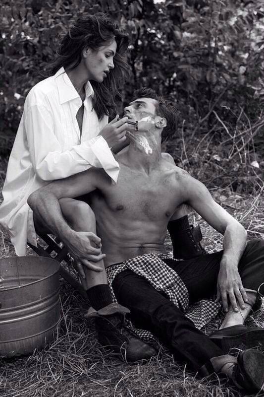 Güçlü bir ruha ve yaradılışa sahip kadınlar hele tutkuluysalar başka türlü severler acımasızca severler.
Dostoyevski