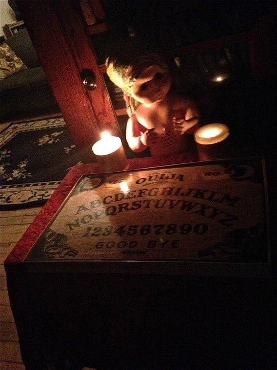 CandyLynnn1's tweet photo. @Zak_Bagans  @AaronGoodwin  How would y'all  feel if this was in the office http://t.co/33RPzzMDKt