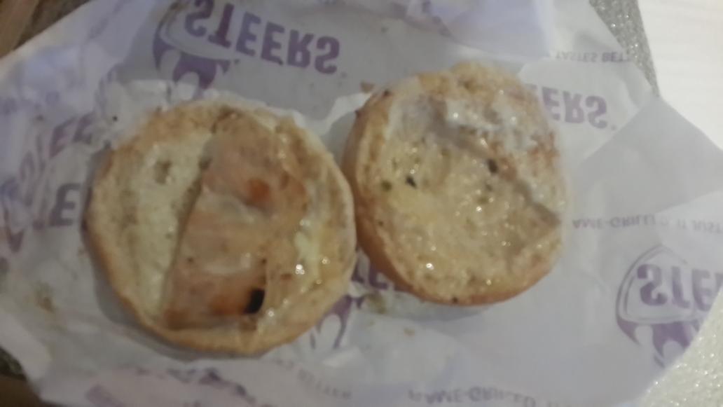 B_len_Thompson7's tweet photo. @SteersSA  this is what i got given from your Glenanda branch #stillhungry http://t.co/OUotoZhF7F