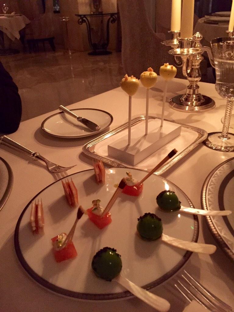 WillingFoot's tweet photo. Amazing dinner at #Royalmansour last night. #feelingpure @PURE_theshow #travel #Foodporrn #willingfoot http://t.co/uxOK938lZN