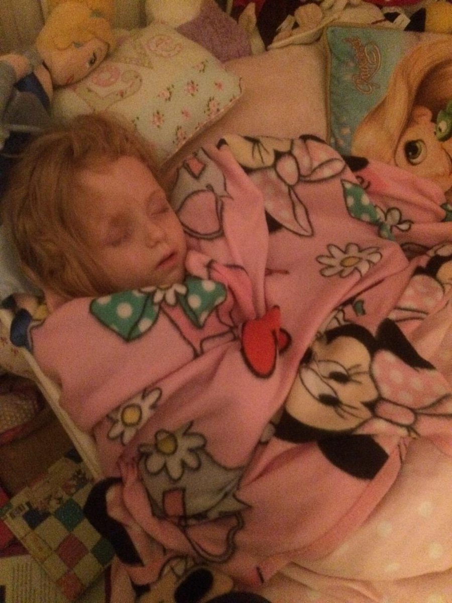 She got bored of my reading ❤️👍💤💤 #MyInspirationToLive #MndWontBeatMe #EnjoyLife #MNDAwareness #GNGB x