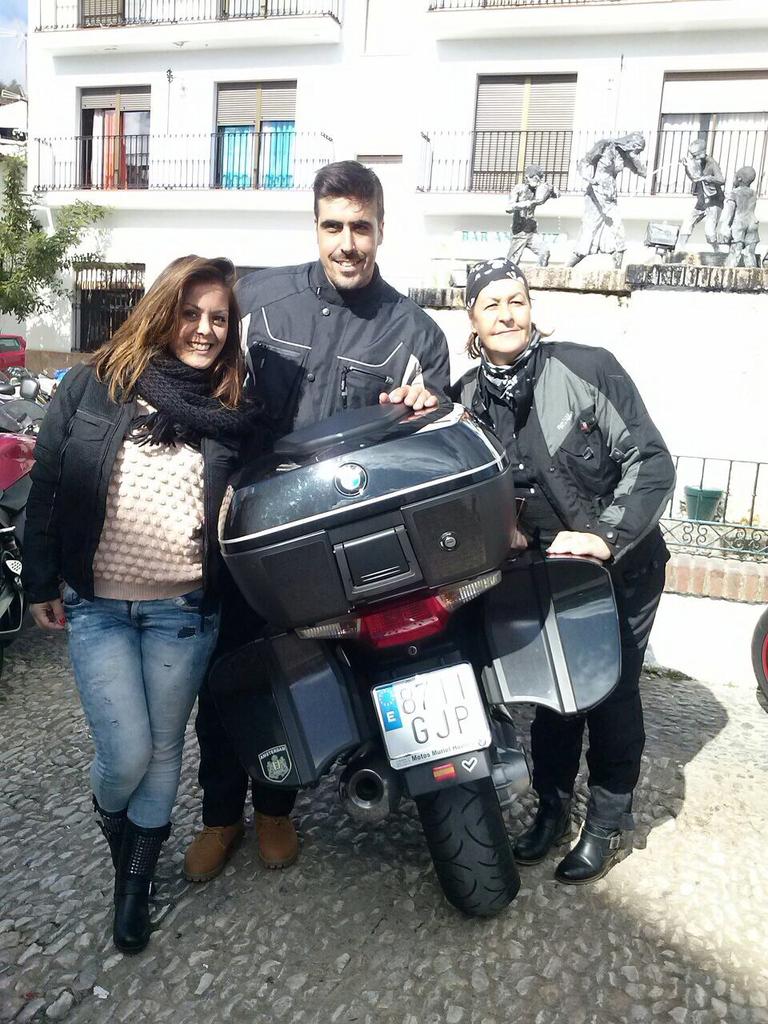ibel85's tweet photo. Ya en la camita, cansadisimaa!!  Buen diita motero!! Rum Rum!! Buenas noches http://t.co/Hq0B8C2Cpa