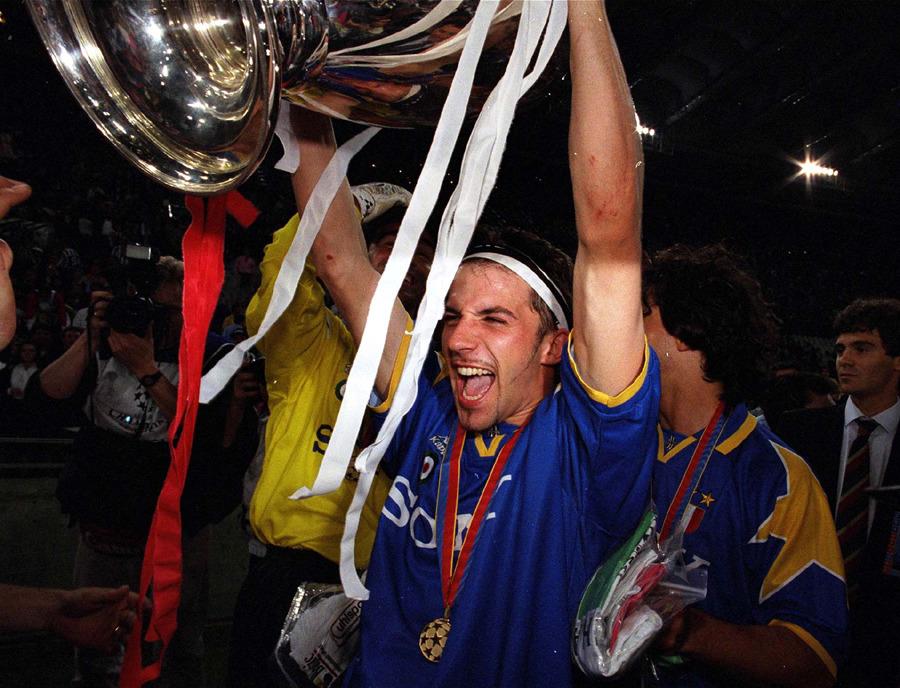 On This Day...9 November 1974: Juventus Inspiration Captain Alessandro Del Piero was born. Happy 40th Birthday Ale. 