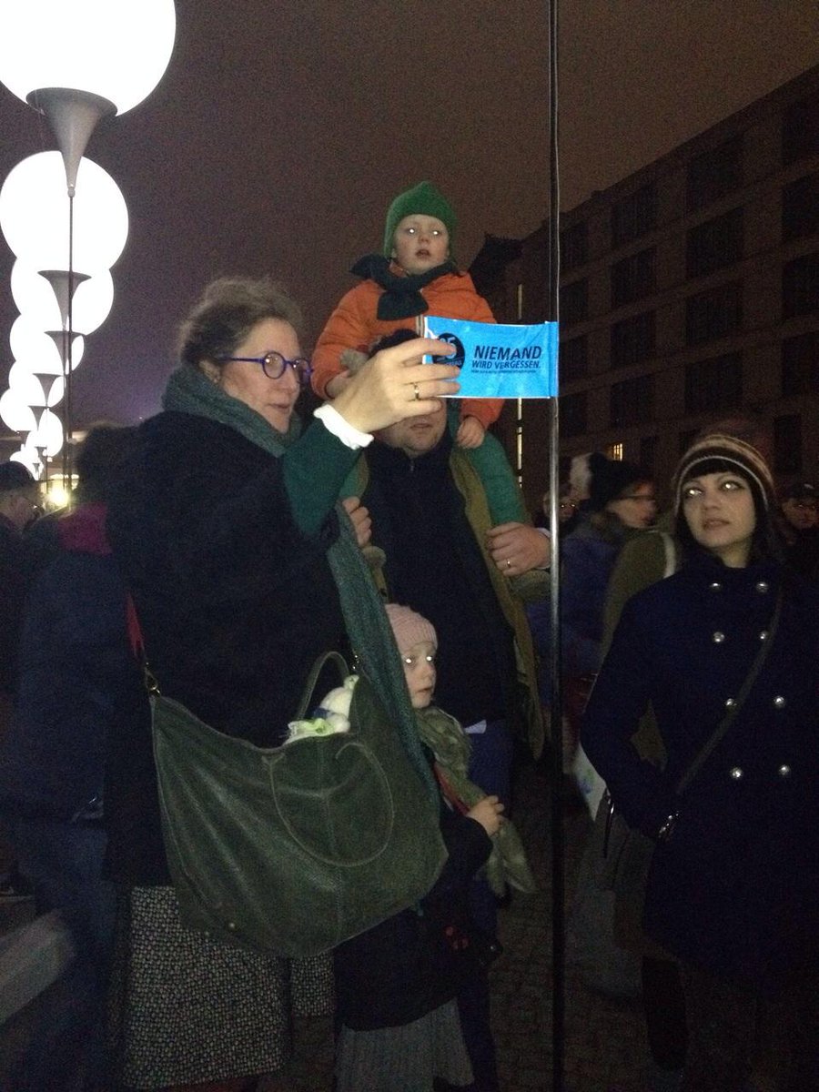 lichtgrenze's tweet image. Vielen Dank an alle, die bei der #EUwall #Lichtgrenze mitgemacht haben! #Mauerfall #fotw25