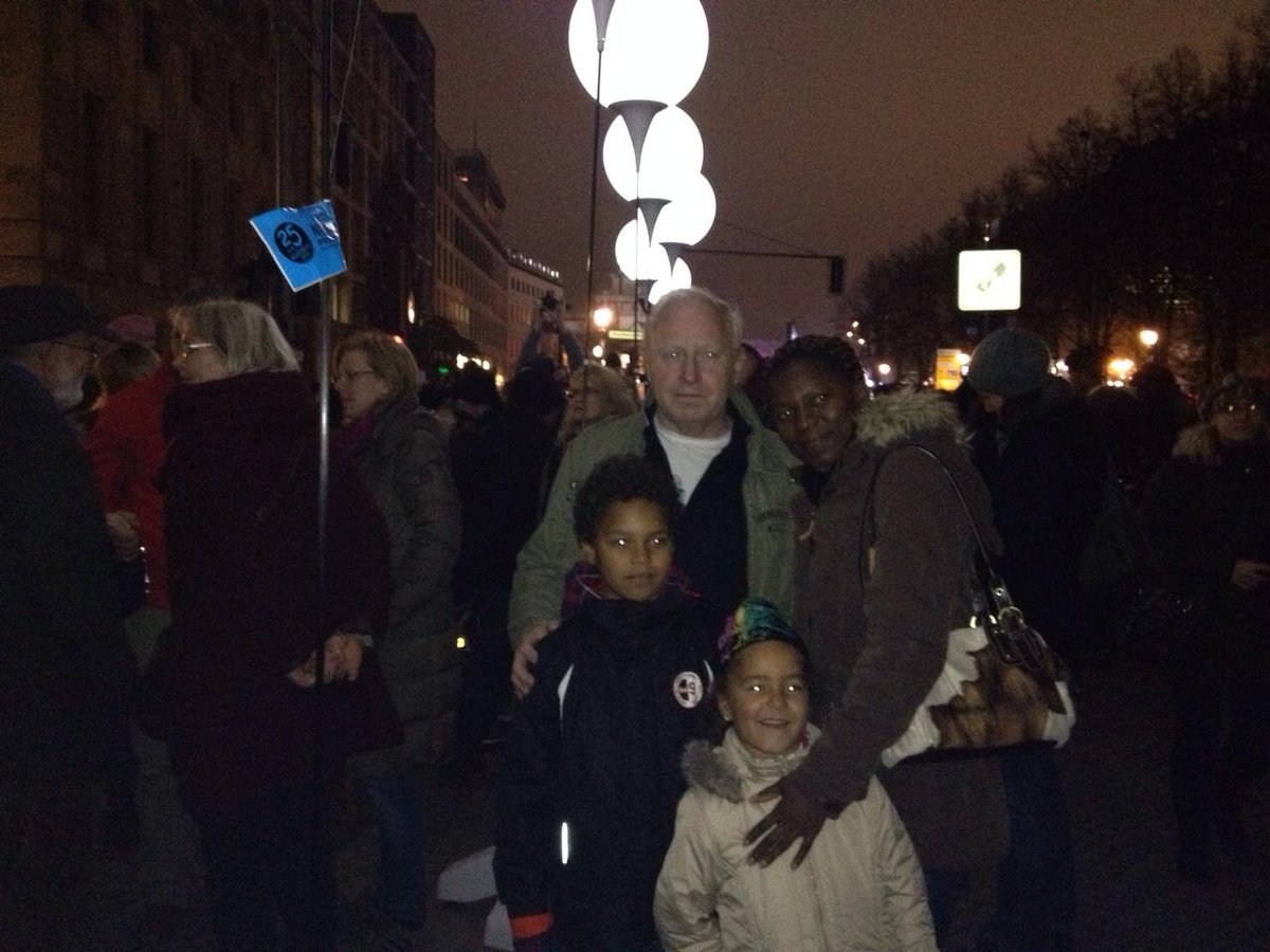 lichtgrenze's tweet image. Vielen Dank an alle, die bei der #EUwall #Lichtgrenze mitgemacht haben! #Mauerfall #fotw25