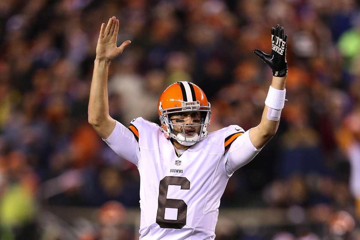 SportsCenter's tweet image. Don't look now, but the Browns are in sole possession of 1st place in the AFC North. The Cleveland Browns.