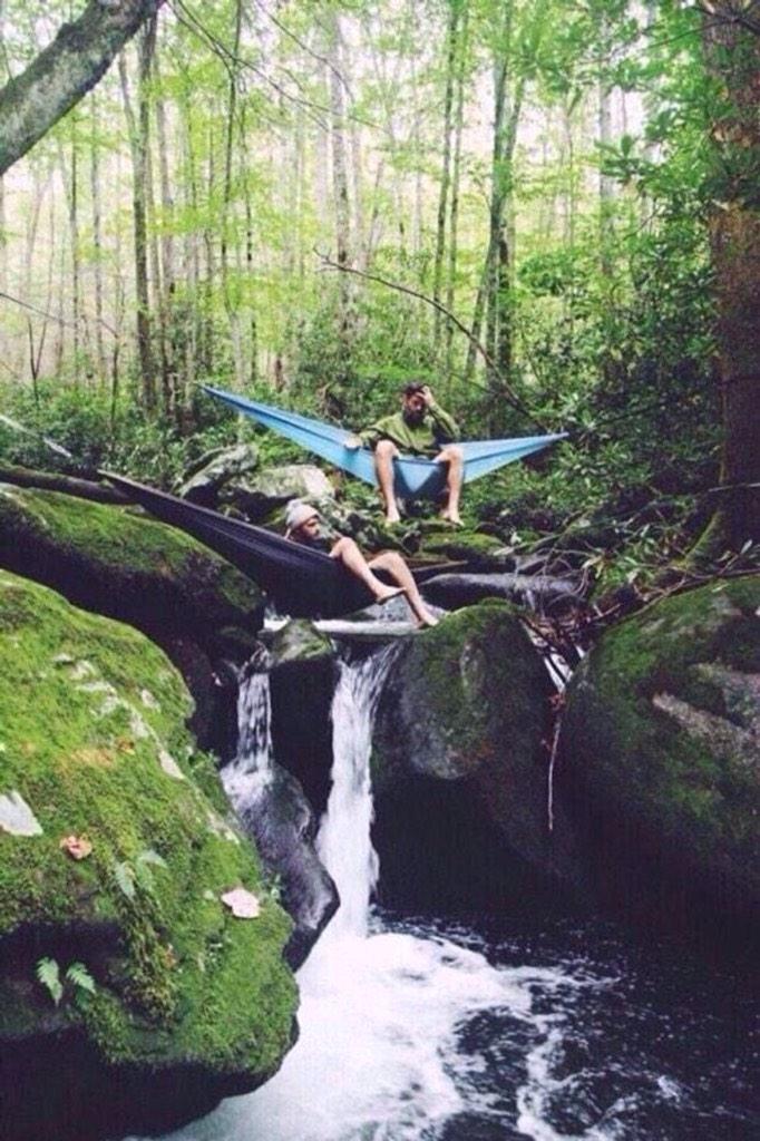 Jprz1321's tweet photo. now accepting applications for friends who want to travel the world http://t.co/gYnnhTRB5I