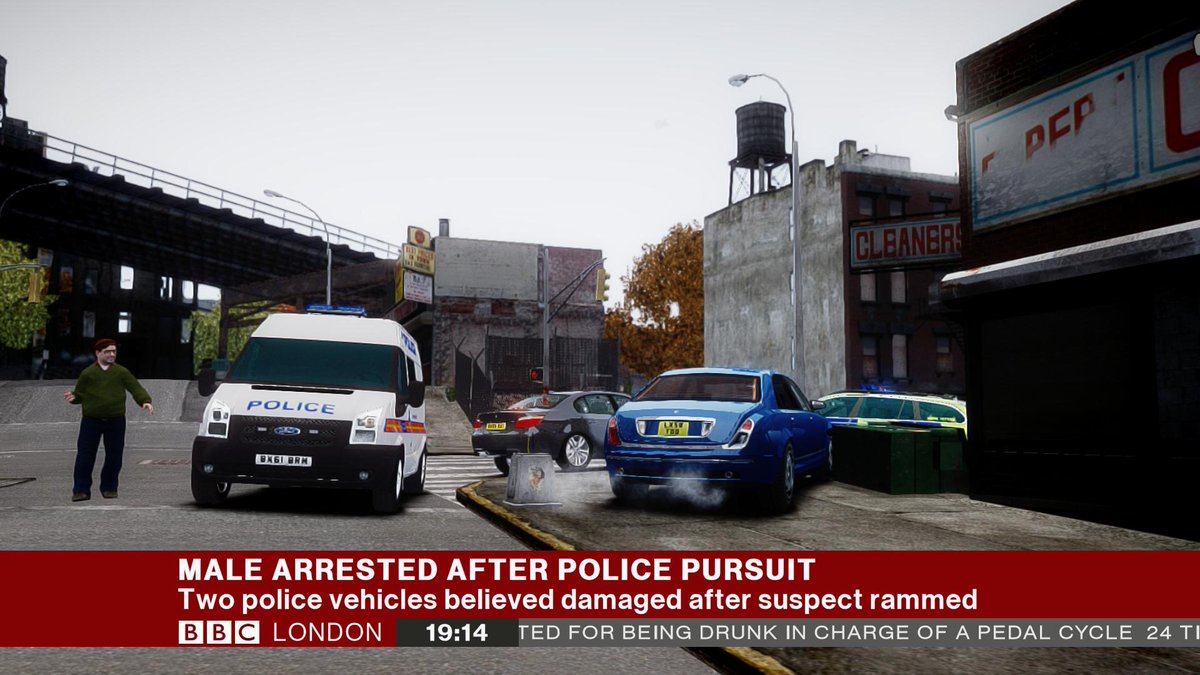 #London Metropolitan Police confirm they have a male in custody after pursuit through the city. Confirmed no injuries