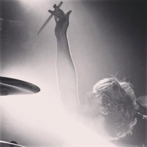 5sosworldalerts's tweet photo. #vote5sos 
Quote, rt and reply http://t.co/NAzXpe9oBG