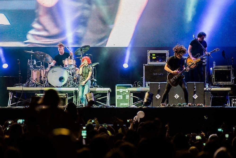 It's tonight! We'll find out if <a href="/Paramore/">paramore</a> won the 2014 MTV EMA Award for the Best Alternative Act. Have you voted?