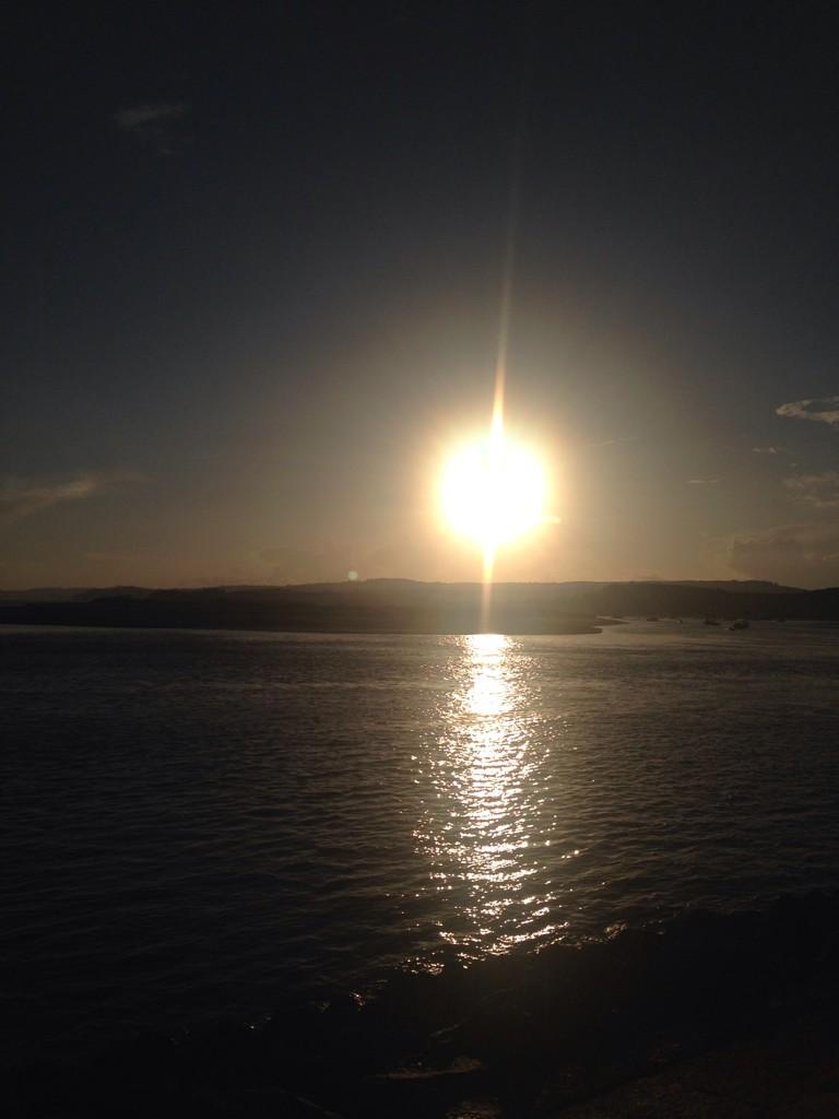 DVD4CHARITY's tweet image. Sun over dawlish warren. A surprisingly warm day at the beach.