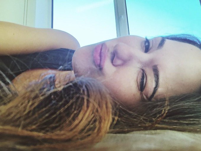 Can I be in bed all day? 😂😂#lazysunday http://t.co/YCW7sONbLb<a href="/tag/lazysunday"class="tags">#lazysunday</a>