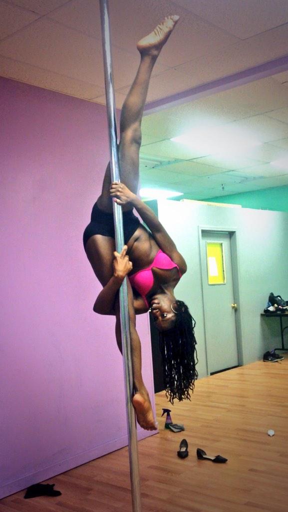 daniellejenice's tweet photo. got my workout in early today....#PoleFitness #russiansplits #acro #fitness #pole http://t.co/HRKdO5uxXq