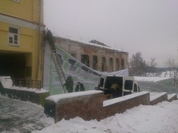 [Зображення: B2BIZeBIIAIf72D.jpg]