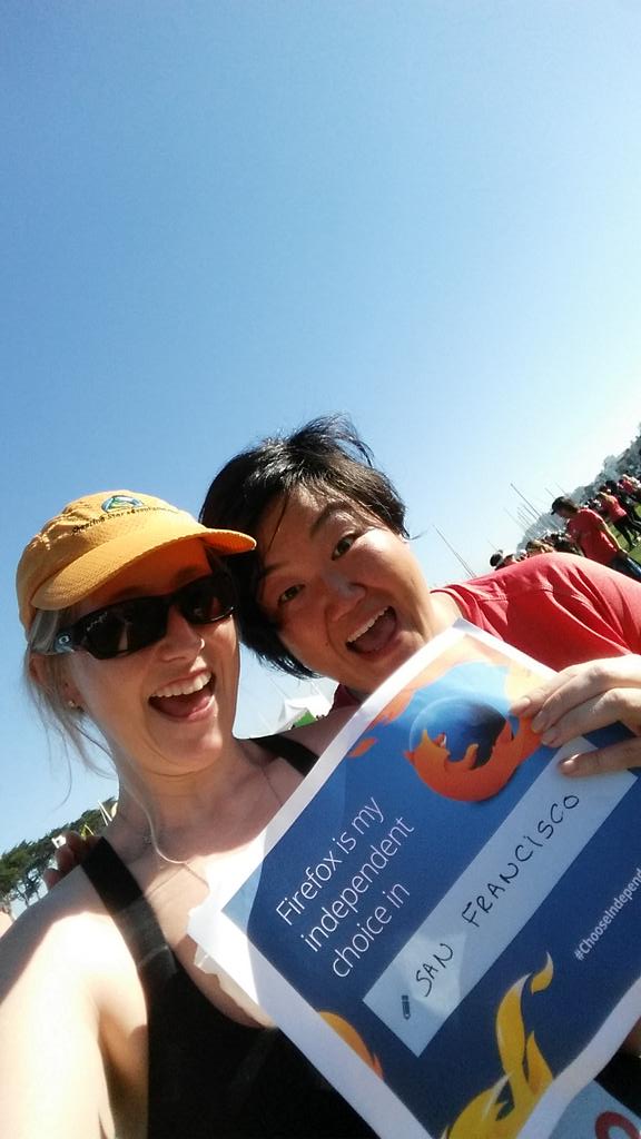foxymary's tweet photo. @juliechoi spotted at #mermaidrun! #ChooseIndependent #fx10 http://t.co/Byb78ORCTq