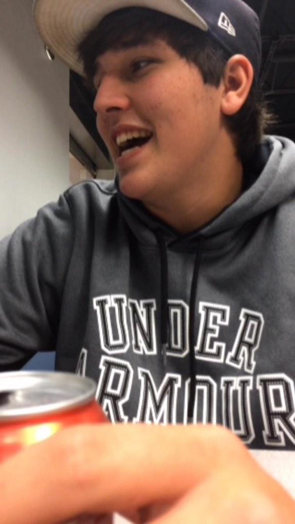 YESBOIDEREK's tweet photo. Pray for my boy whitey, another nigga ugly as shit http://t.co/10qb5pXfgN