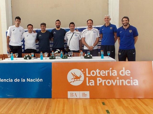 VoleyACLAV's tweet photo. #CopaACLAV Todo listo en Bolívar, mirá las semifinales por @TyCSports. En vivo en: http://t.co/FCNyQ2KcJV http://t.co/y6G4ocJt0c