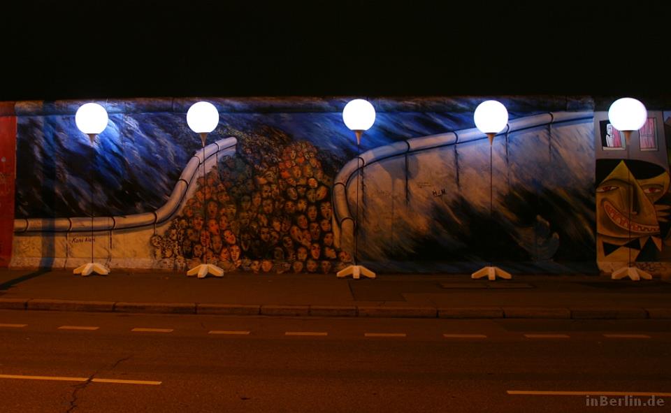 ct_la's tweet photo. My fave pic so far commemorating the 25th anniversary of #Mauerfall89 #Mauerfall #fotw25 #Berlin Wall25 http://t.co/ihcnmrQOXr