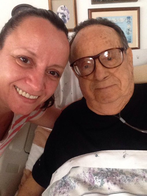 B2BX65nCAAAE_0L?format=jpg&name=small