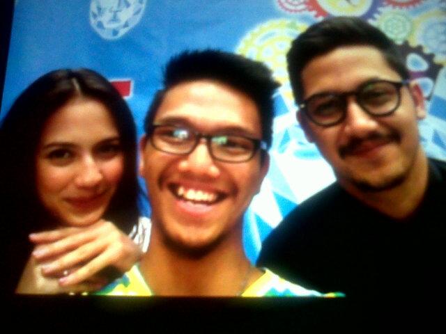 williamsumarli's tweet photo. Kak pev, follow back dongg, instagram willwilliamlie :') huge fans nihh.. Thanks alot for the wefie! :D http://t.co/fLtnOqr9uJ