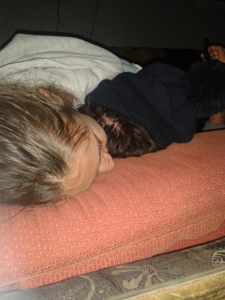 DivipeRbf's tweet image. Un novio sólo para los domingos 💏💑👫