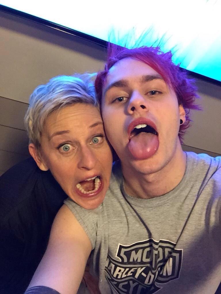 savedbyx's tweet photo. QUOTE &amp; RT EVERYTHING 
#vote5sos http://t.co/zMlYfs5eHu