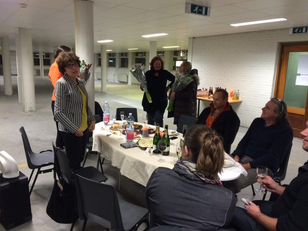 MostFragile's tweet photo. Vrijwilligers borrel. http://t.co/pMNYmQOFKY