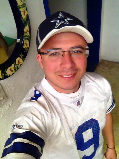 chapsdaniel's tweet photo. Go @dallascowboys #FanNo1LaPiedad Domingo con "D" de Dallas Cowboy http://t.co/Oh1edGD1VT