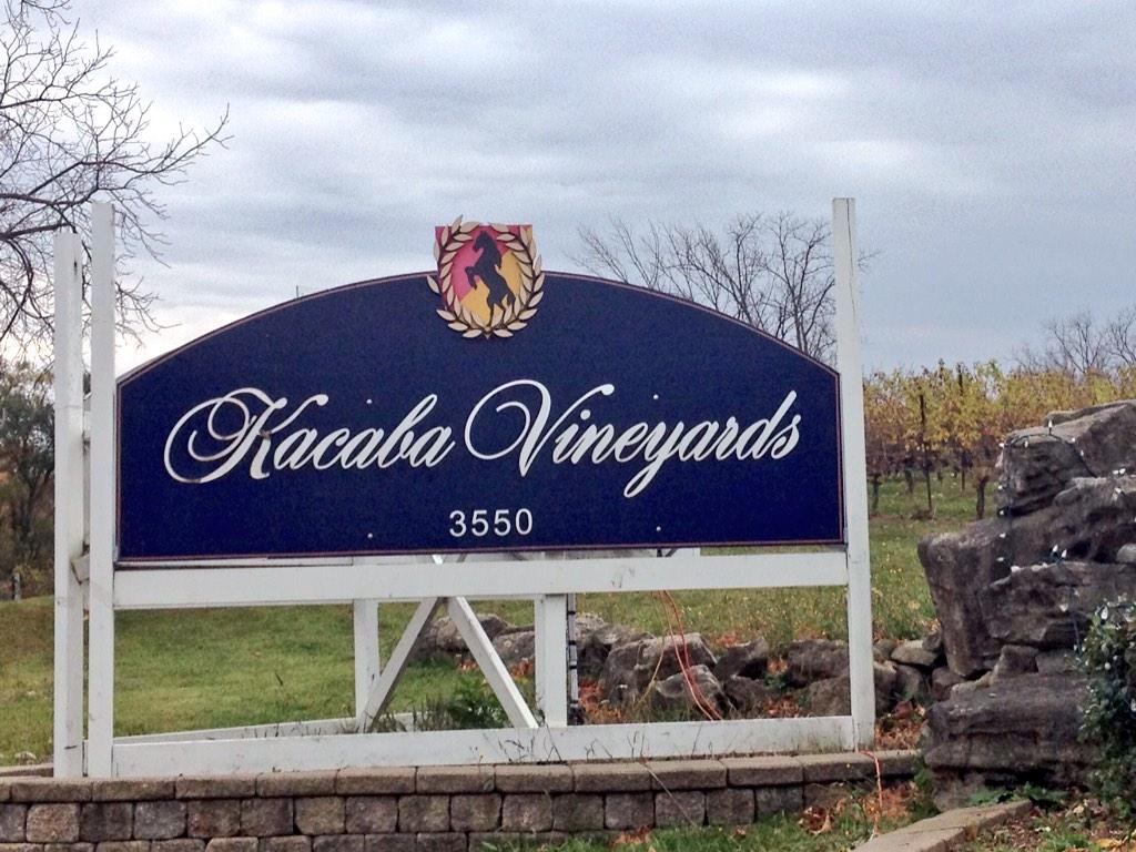 CooperRSmith's tweet photo. Enjoying @StouteCatering #DuckConfit @KacabaVineyards in @20ValleyWine @WineCountryOnt #WrappedUp2014 http://t.co/qzxwSJB53Z