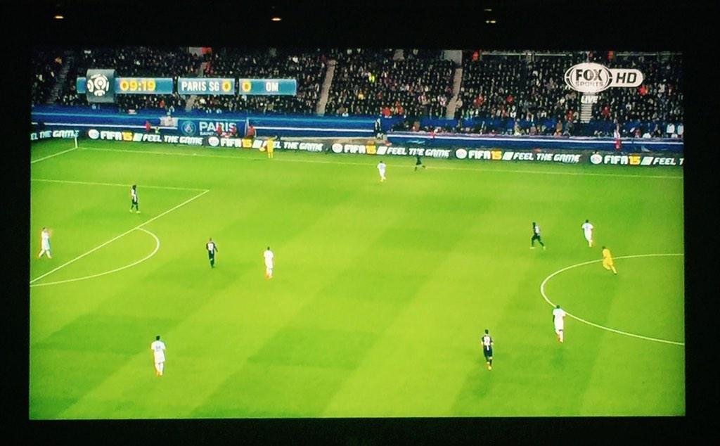 ilcarriero's tweet photo. Preferire la Ligue1 a due posticipi di Serie A: non pensavo sarebbe arrivato anche questo giorno. #PSGOM http://t.co/88hqqSXwwS
